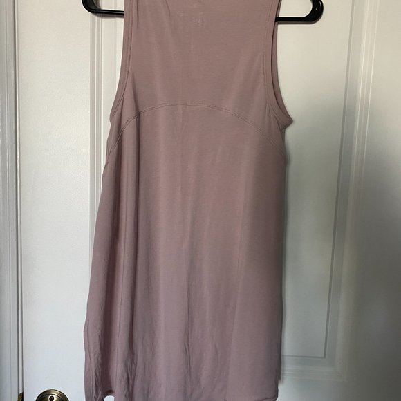 Lululemon High Low Muscle Tank - Picture 4 of 4